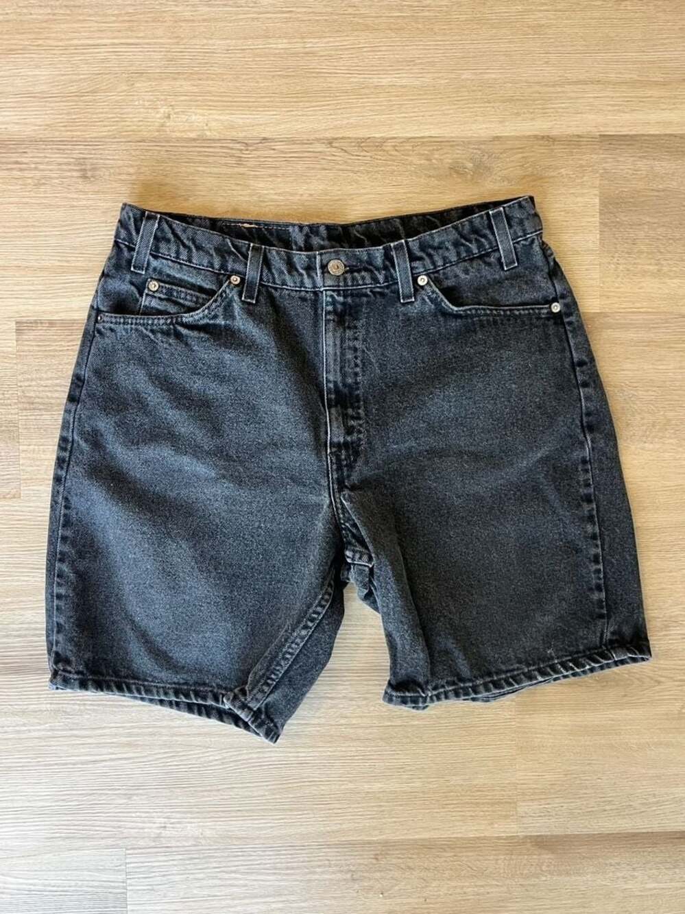 Levi's 550, Orange Tab, Relaxed Fit Black Denim Jorts, Baggy 90s Y2K,36